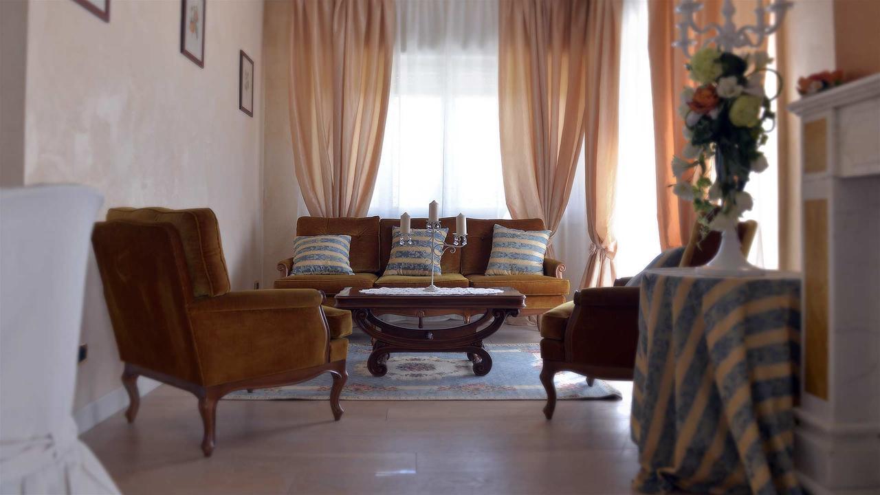 La Locanda Francigena Bed & Breakfast Lucca Bagian luar foto